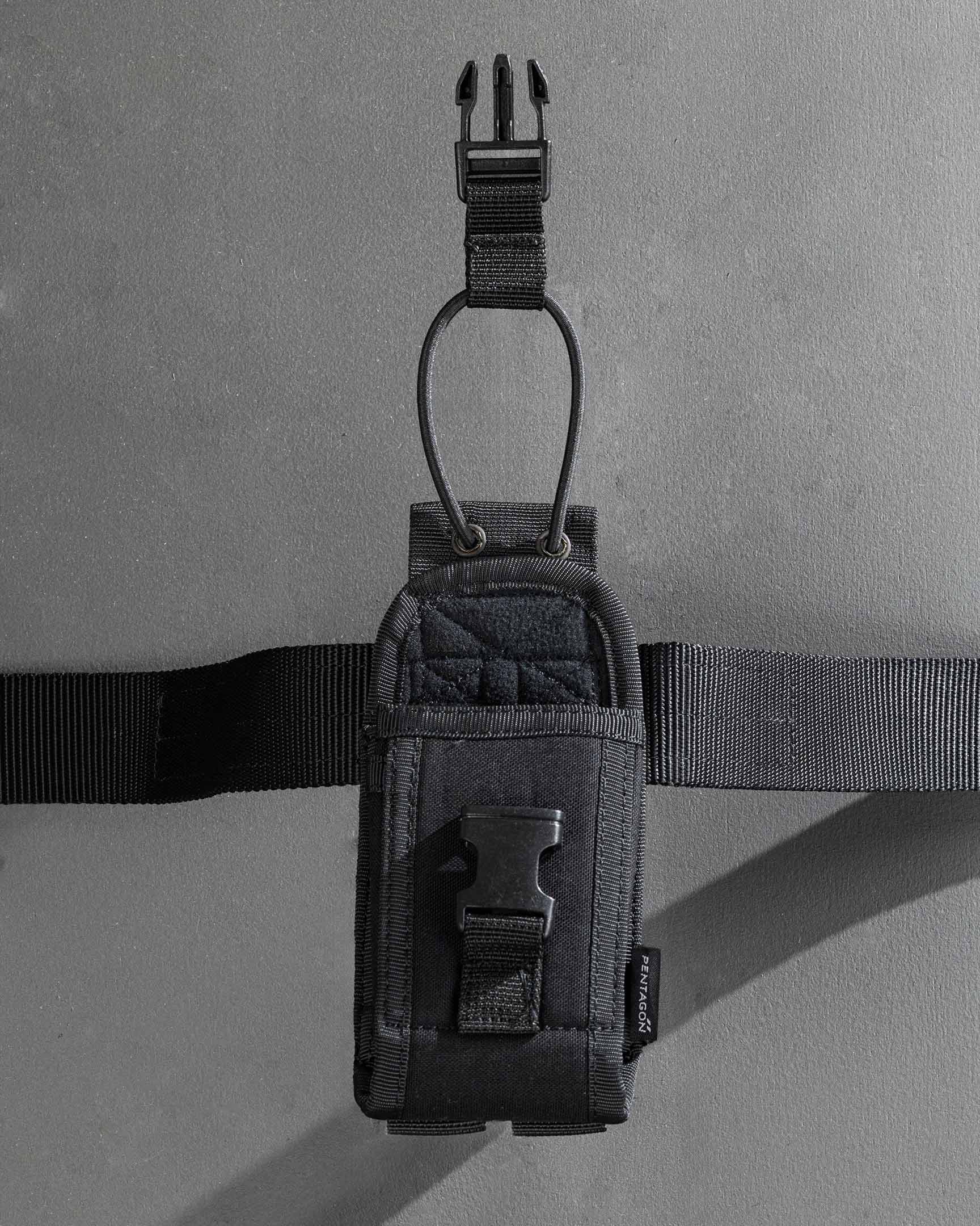 Produs Signal Radio Pouch Black Pentagon Tactical - Securitate și Acces Rapid în orice Misiune