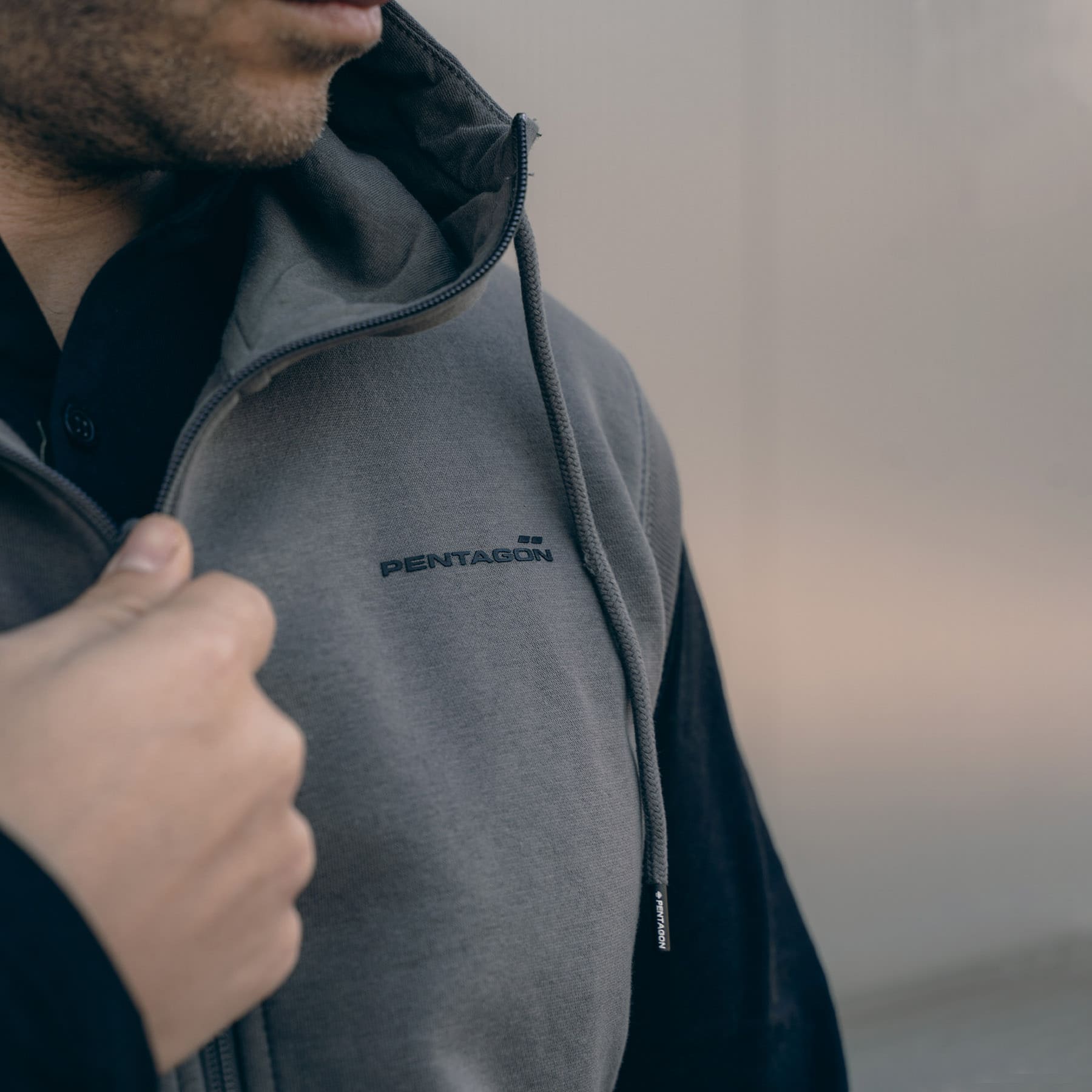 Produs Thespis | Wolf-Grey Pentagon Tactical - Confort Versatil pentru orice Misiune