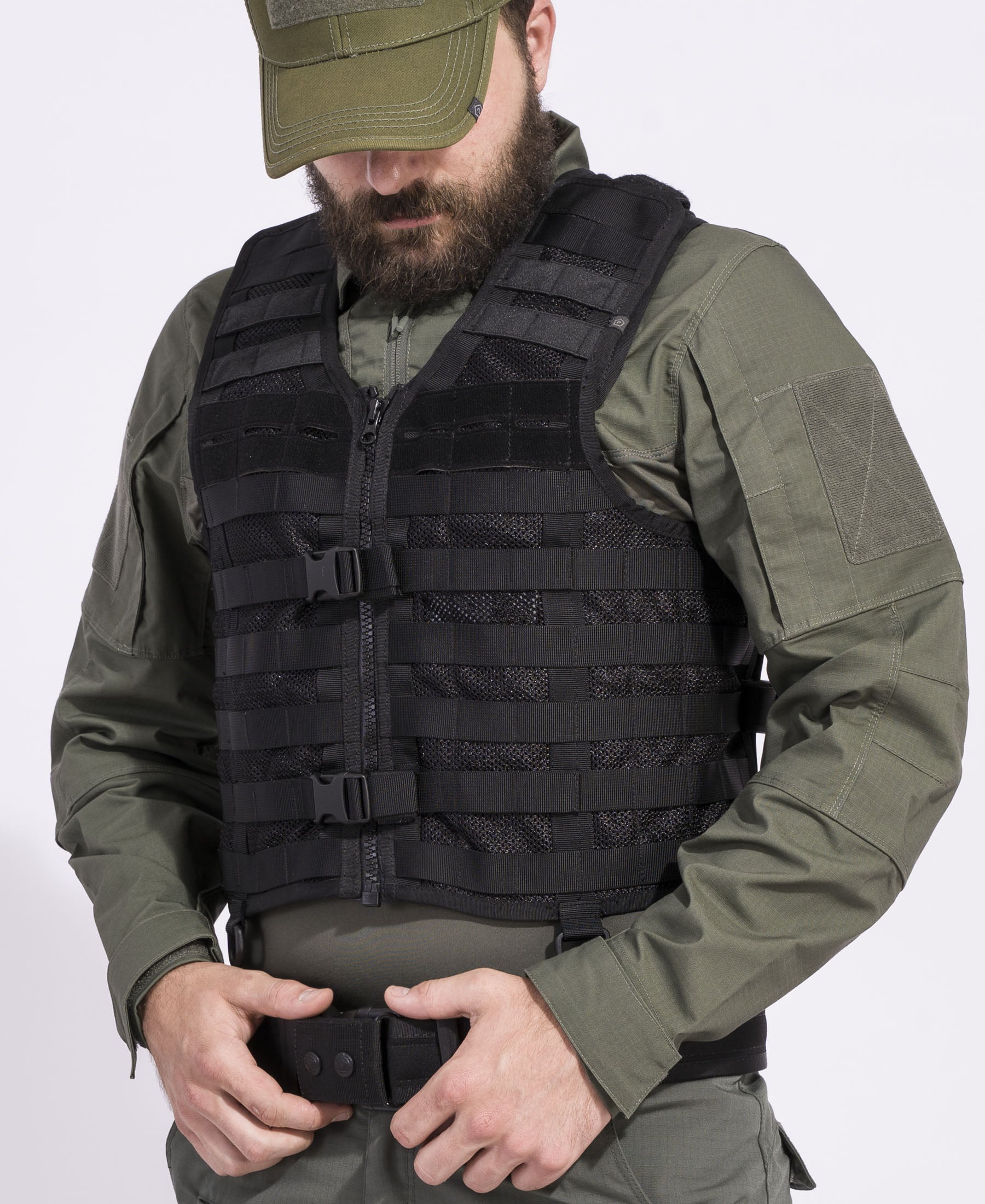 Produs Thorax MOLLE Vest Black Pentagon Tactical - Echipare Esențială și Pregătire Optimă