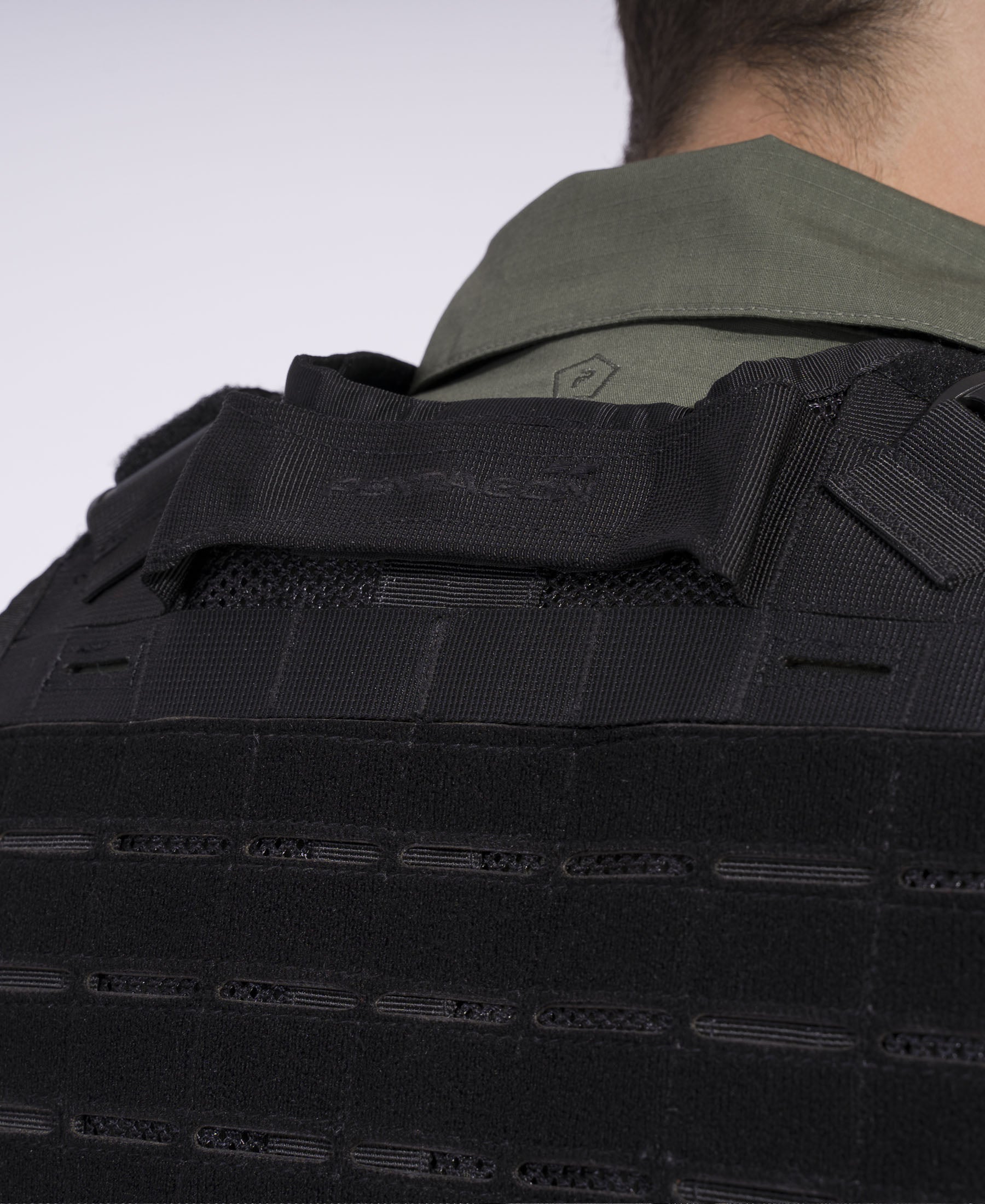 Produs Thorax MOLLE Vest Black Pentagon Tactical - Echipare Esențială și Pregătire Optimă