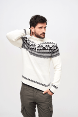 Pulover Norvegian Alb Brandit - Caldura Esentiala si Durabilitate