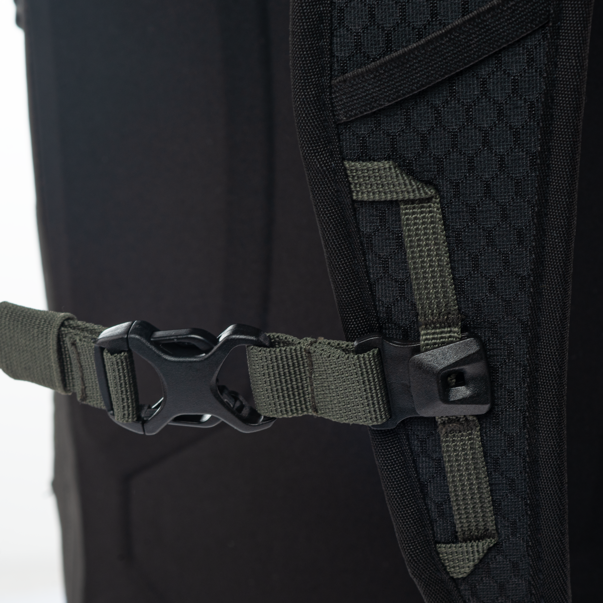 Rucsac ALPIS ELBRUS – Partenerul Tău Impermeabil și Ergonomic - 5