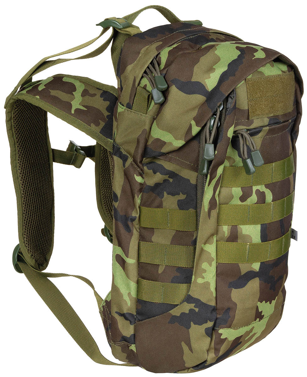 Rucsac Brit. "Assault 17" M 95 CZ camo MFH - Bretele căptușite, Sistem hidratare