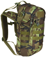 Rucsac Brit. "Assault 17" M 95 CZ camo MFH - Bretele căptușite, Sistem hidratare