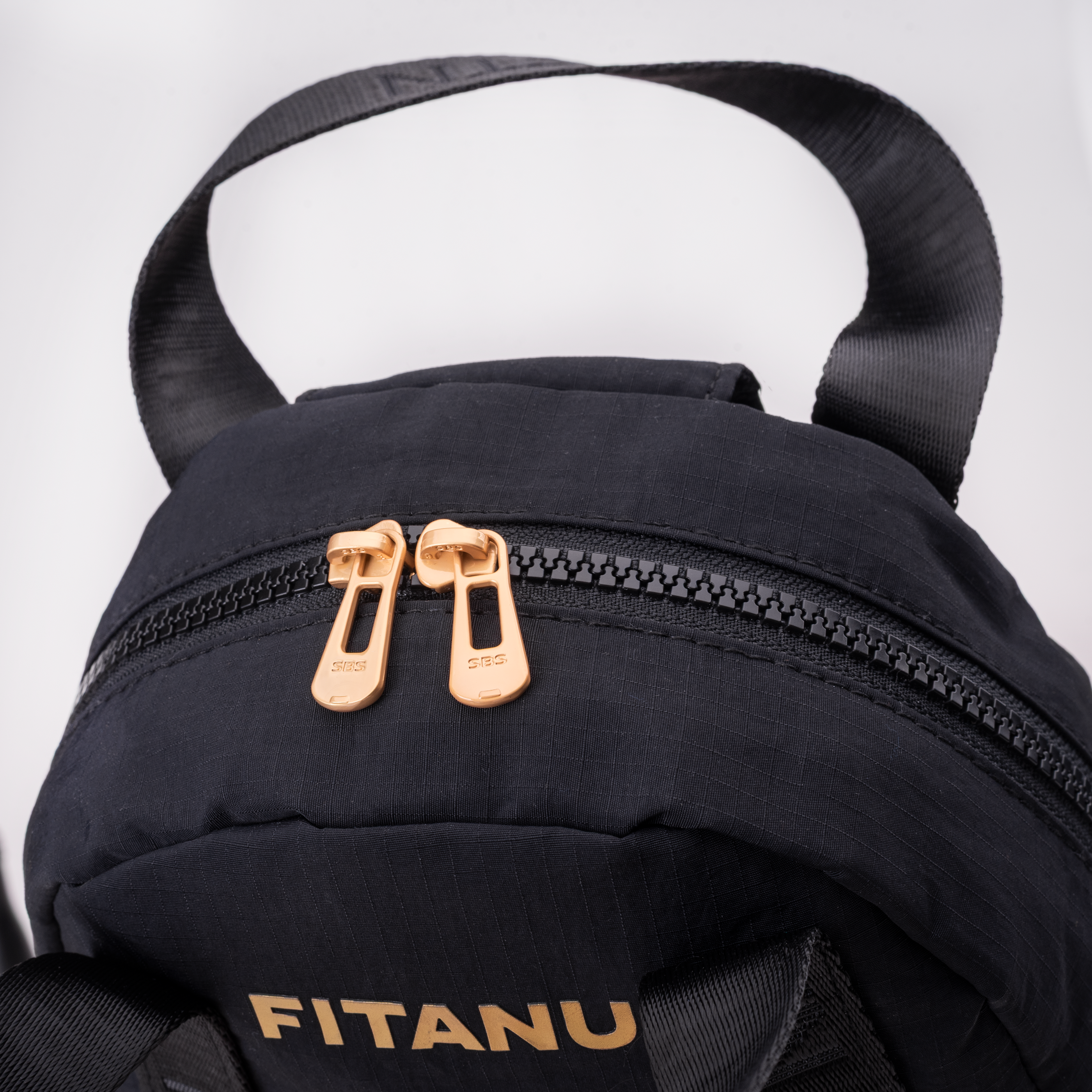Rucsac/Geantă MATTEA FITANU - Versatilitate Sportivă și Stil Urban - 10