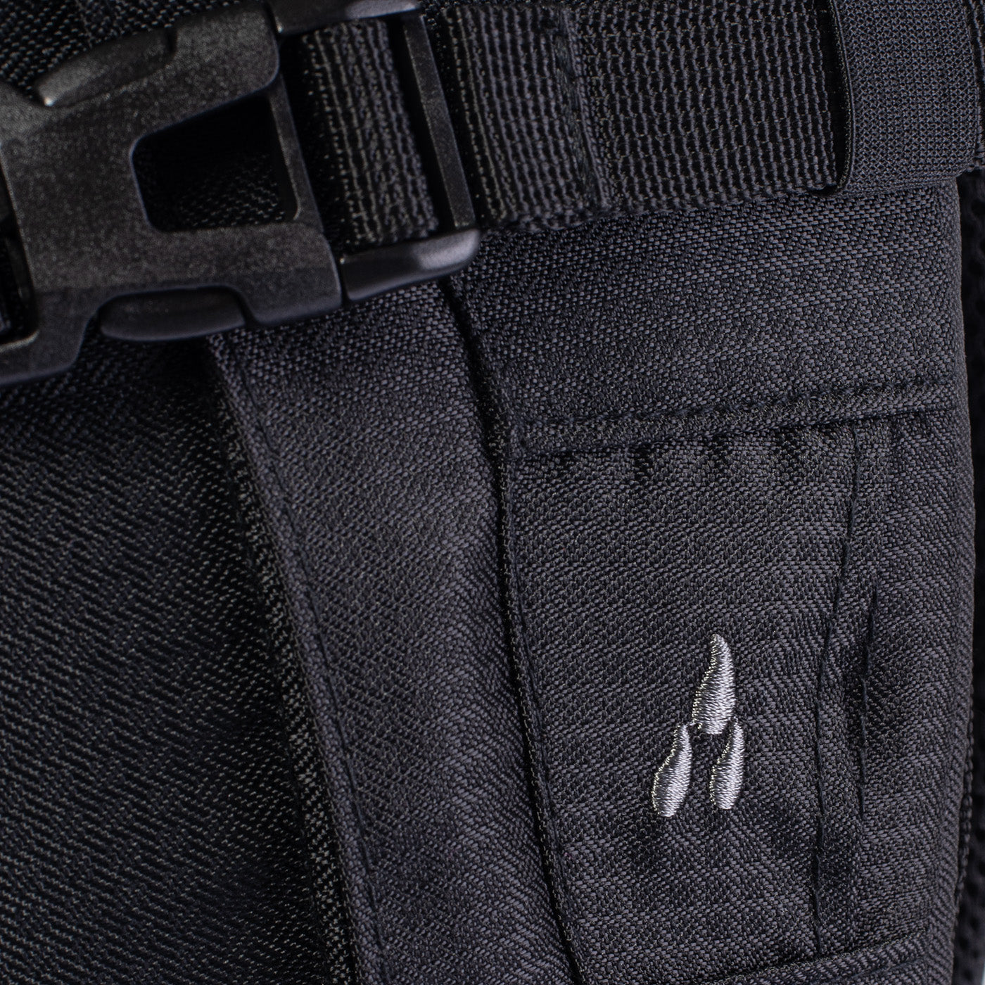 Rucsac Trekking TREK Hi-Tec - 25L, Ergonomic, Husă de Plaoie - 7