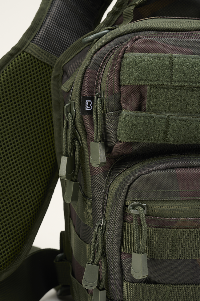 Rucsac US Cooper Sling Pack Medium Dark Woodland Brandit - Versatilitate Tactică