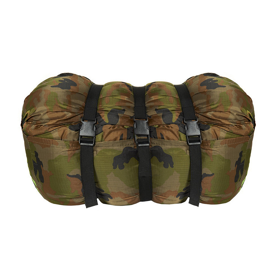 Sac de Dormit Pilot Camo Woodland - Rezistență la Orice Provocare