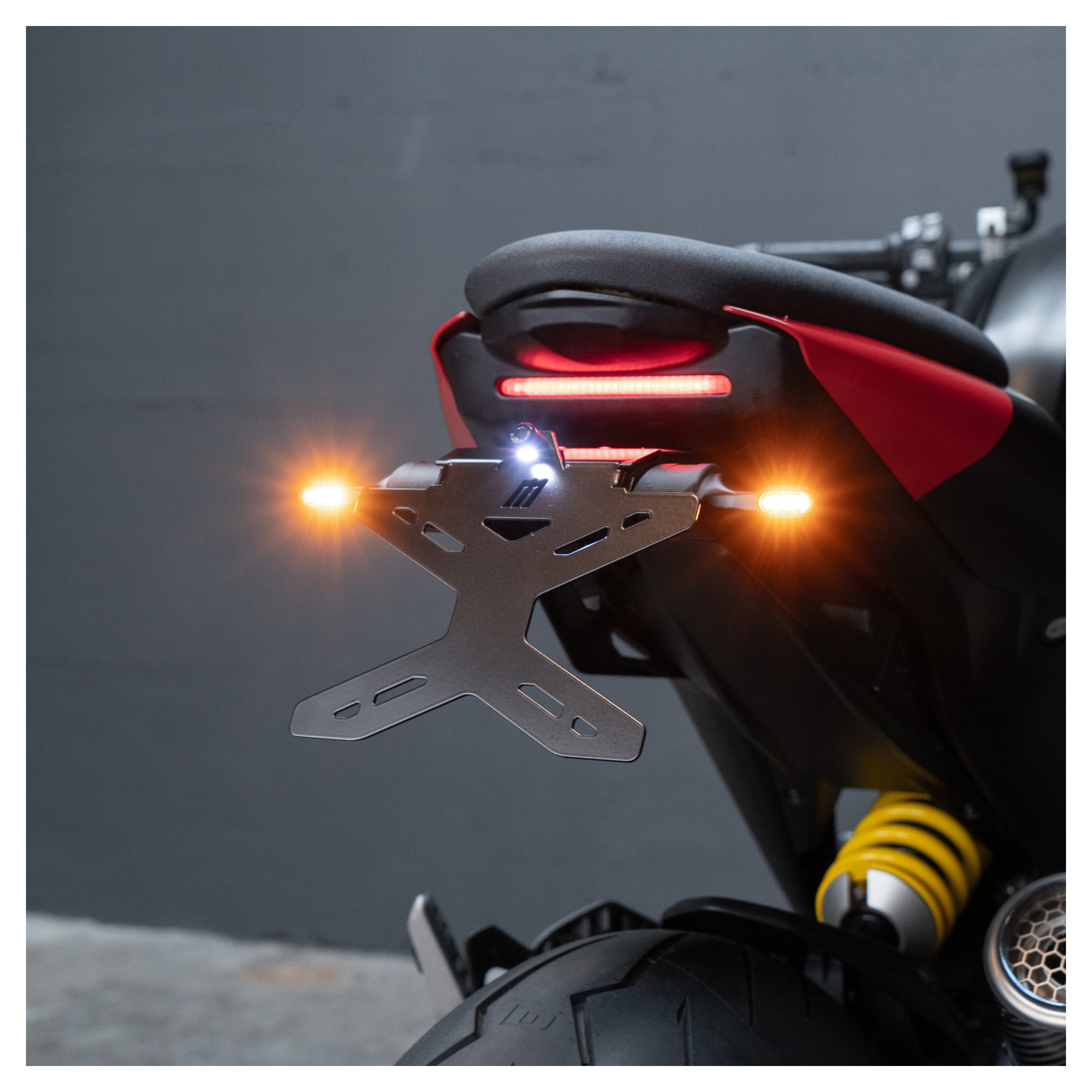 Semnalizatoare 3-în-1 VENATOR Evo DUCATI Motoism - Ultra-luminoase, E-aprobate