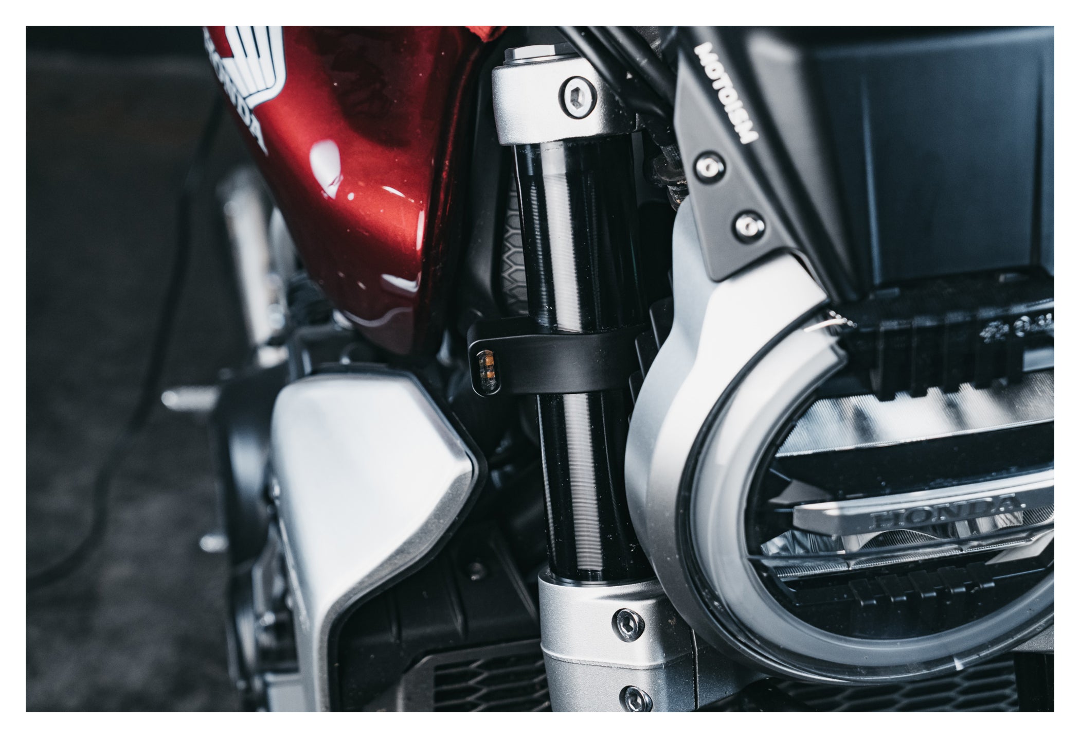 Semnalizatoare Furcă Type-3 MOTOISM - Honda CB1000R, Plug & Play