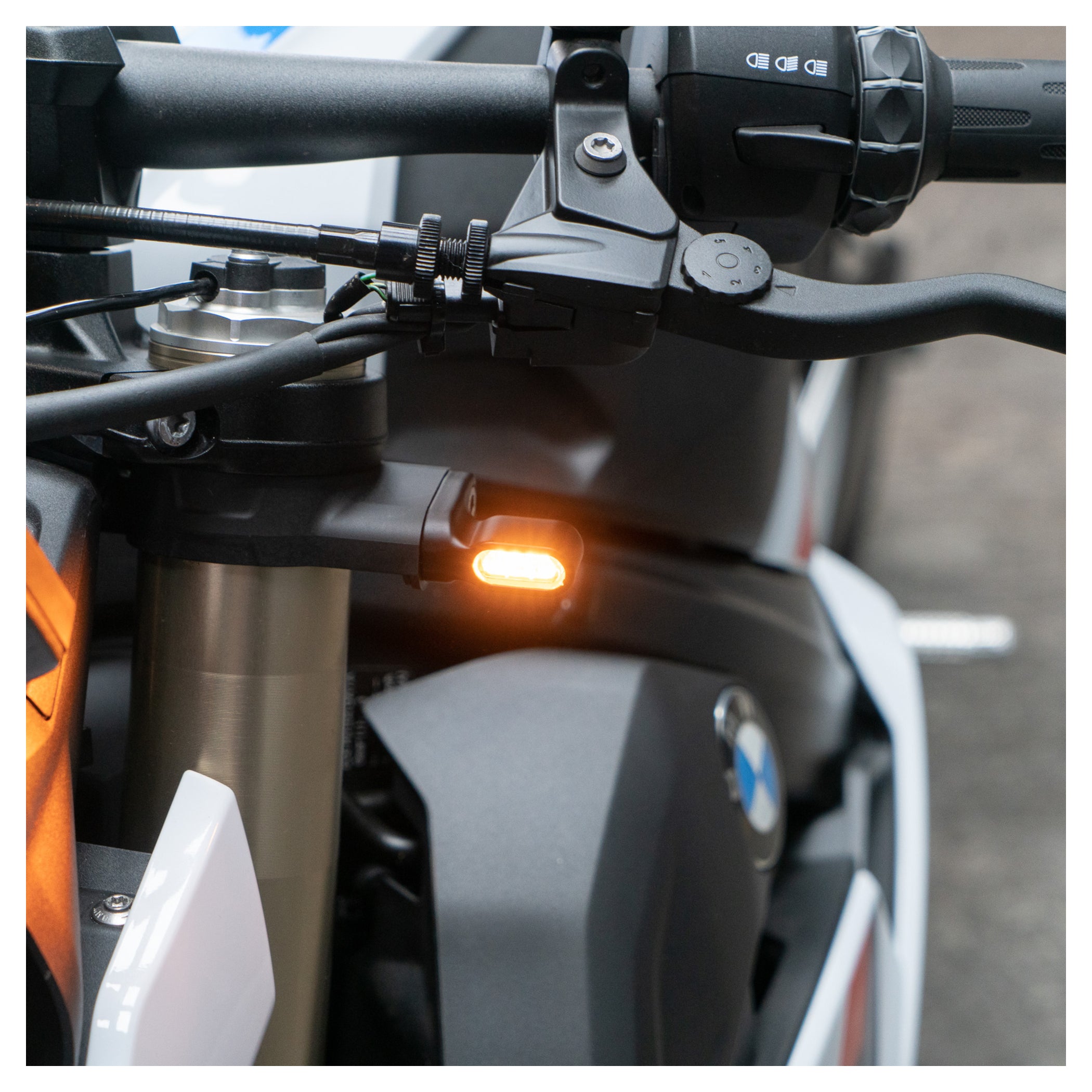 Semnalizatoare LED 3in1 BMW Type One Short - Ultra Luminoase