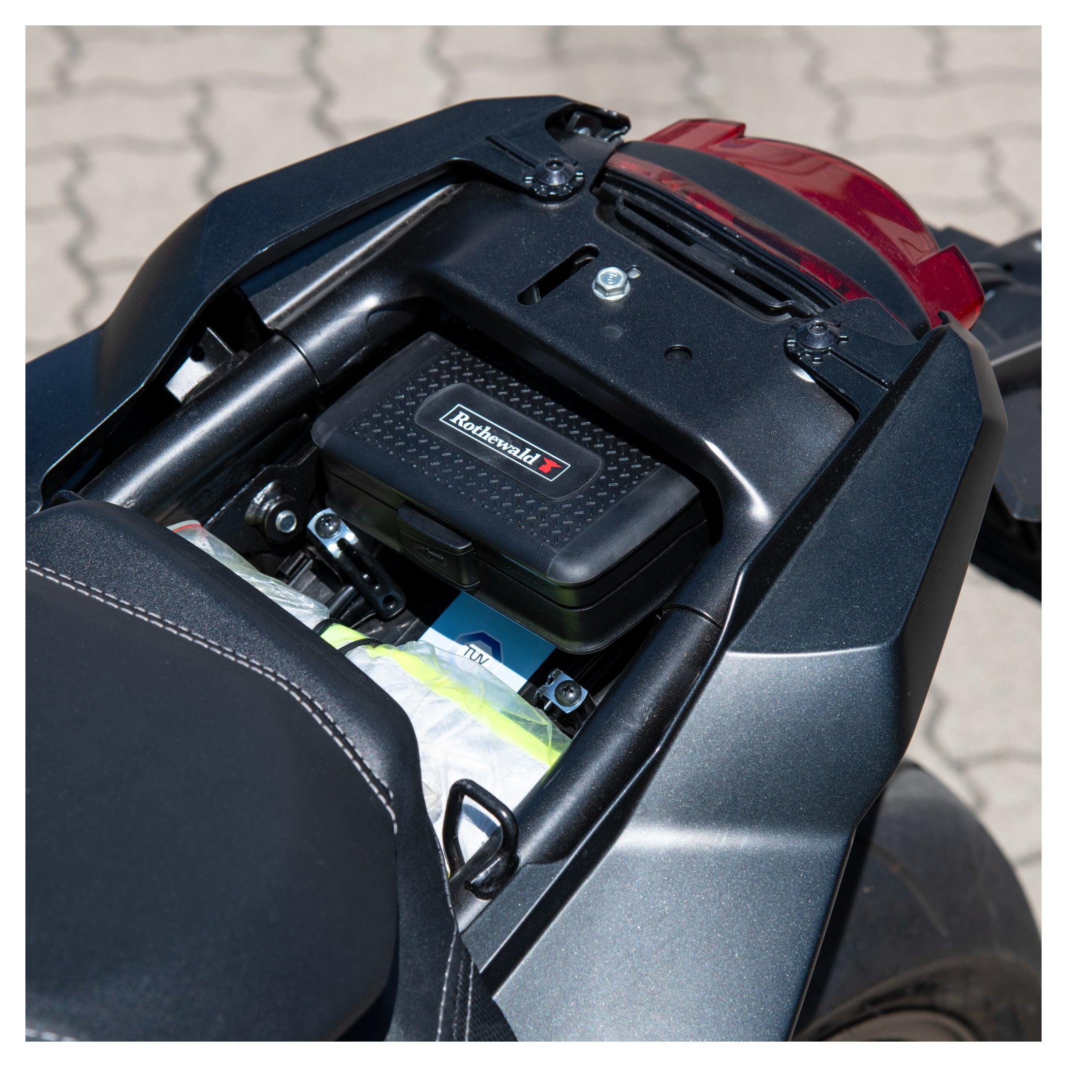 Set Chei Tubulare cu Biți 1/4" Rothewald - 35 Piese, Compact