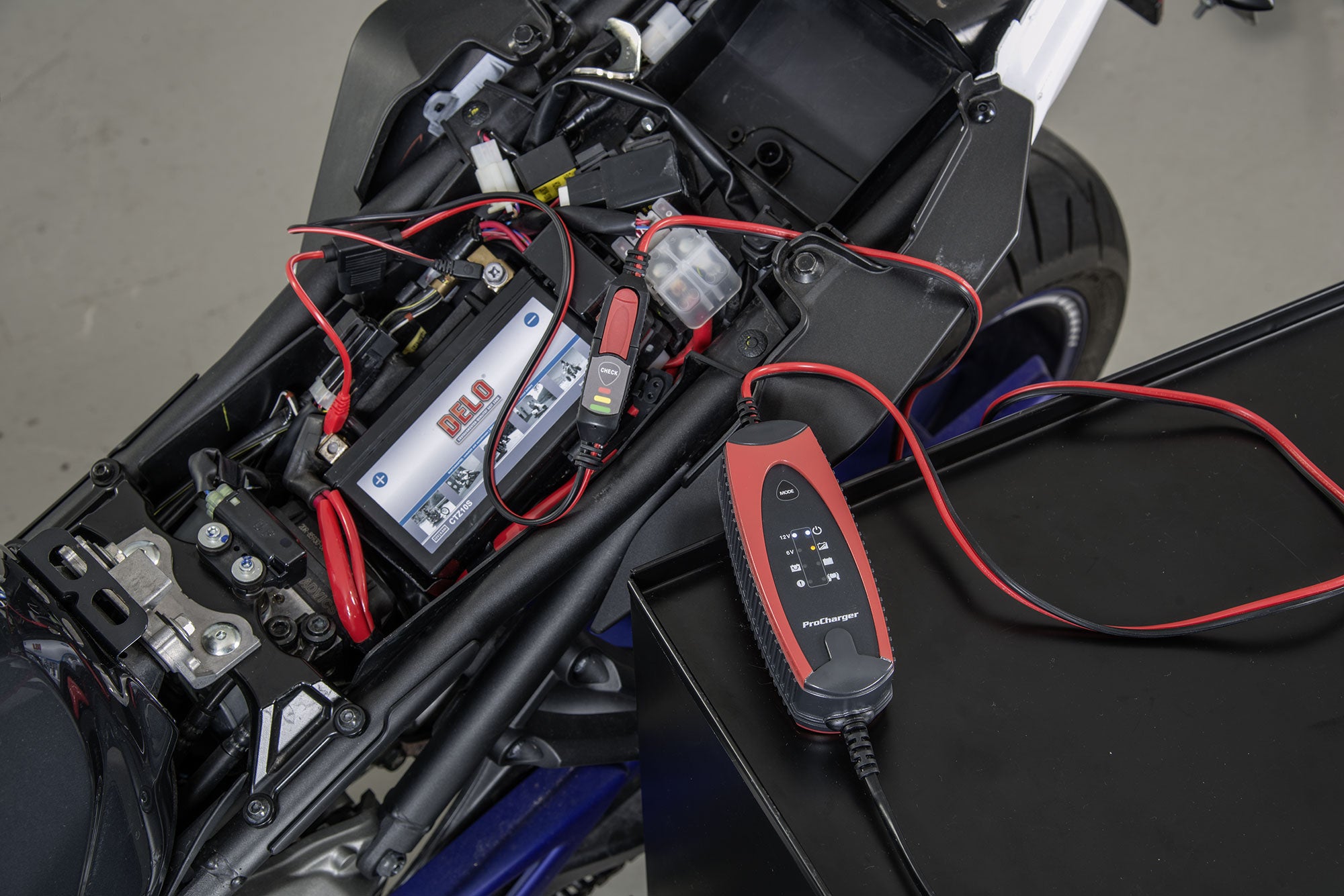 Set Încărcător Baterie ProCharger 1.000 Lithium - Întreținere Completă