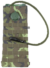 Sistem de hidratare MOLLE 2,5L M 95 CZ camo MFH - Bretele ajustabile, Compatibil MOLLE