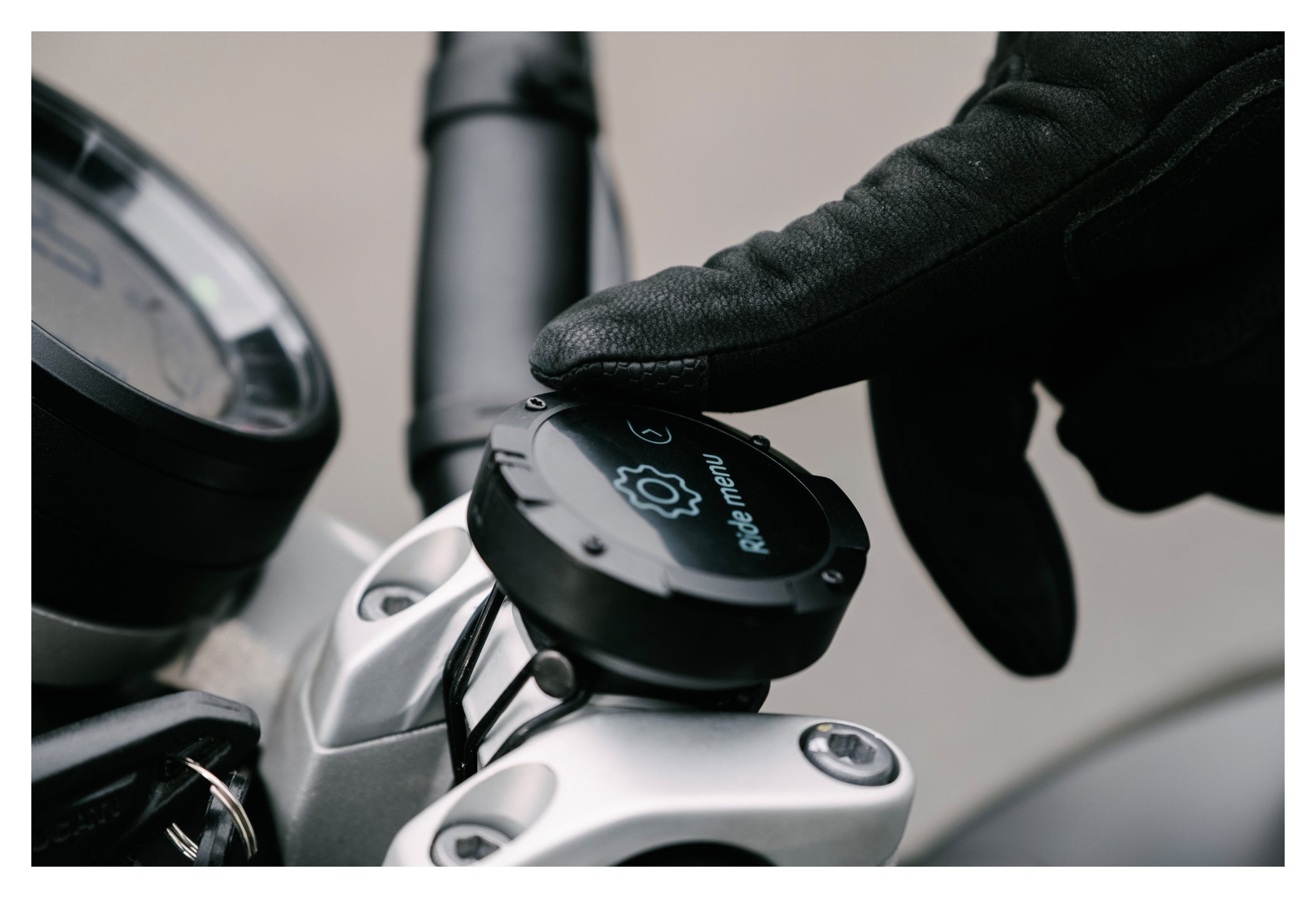 Sistem Navigație Moto II Black Beeline - Ecran 2x, Waterproof, 14h Baterie