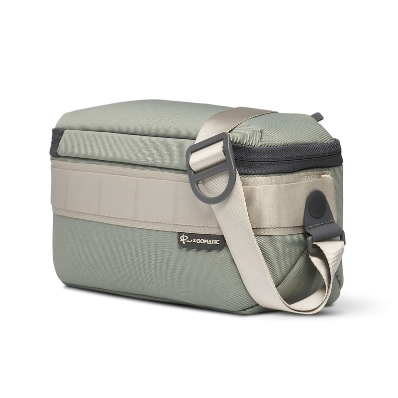 Sling Cameră LUMA 9L Sage Green GOMATIC - Design Modular, Acces Rapid