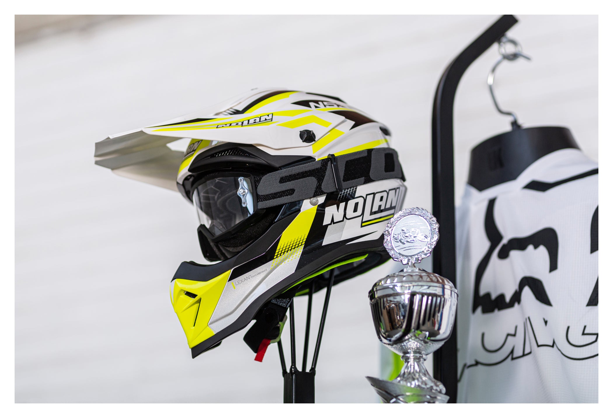 Suport Echipament Moto Rieger Rennsport Garderobe - Organizare Completă