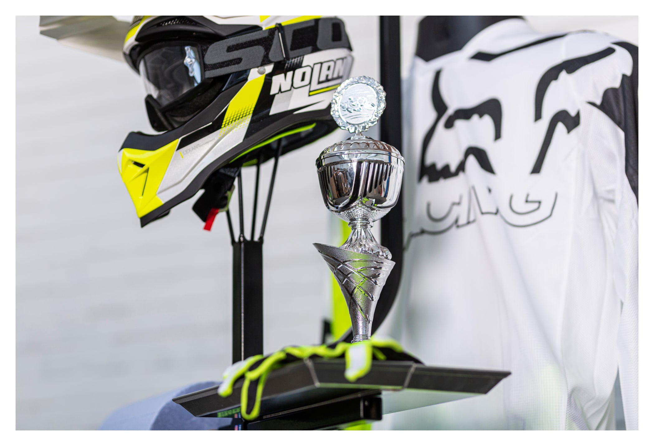 Suport Echipament Moto Rieger Rennsport Garderobe - Organizare Completă