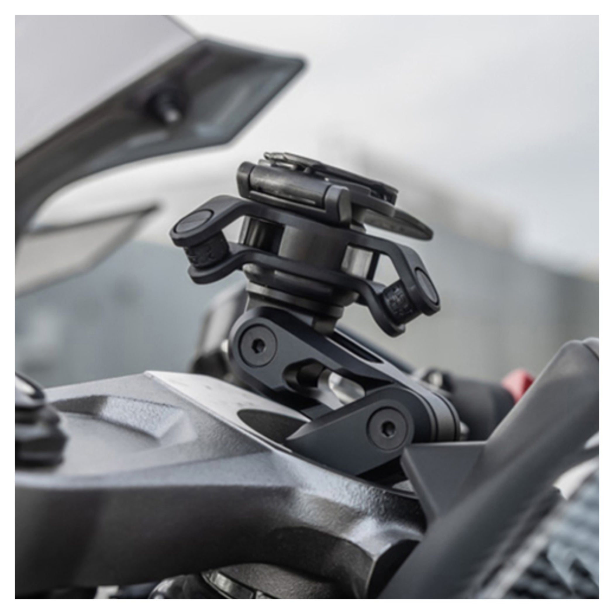 Suport Ghidon Moto Quad Lock Pro - Fixare Sigură Smartphone