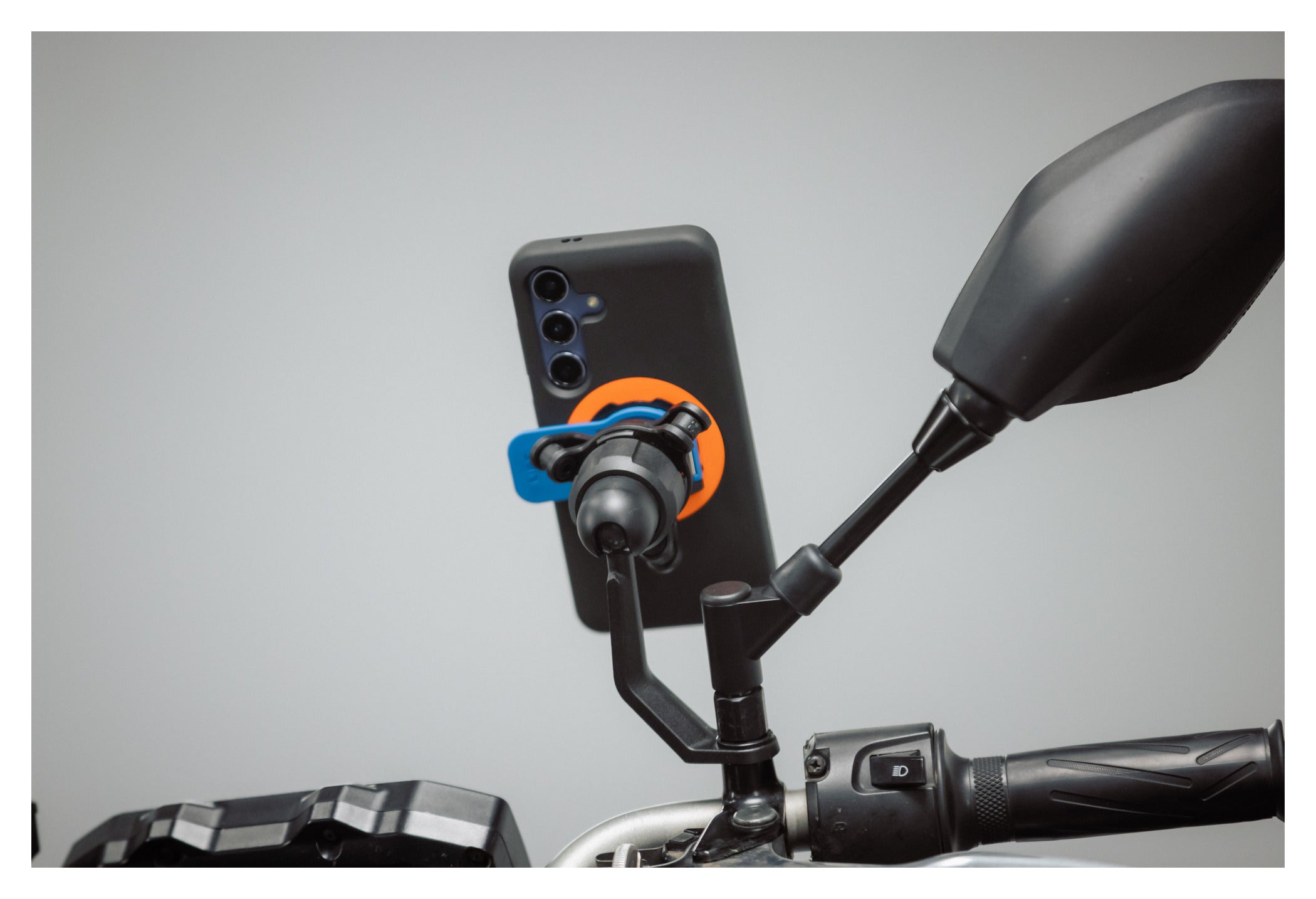 Suport Oglindă Moto Quad Lock - Fixare Sigură Smartphone