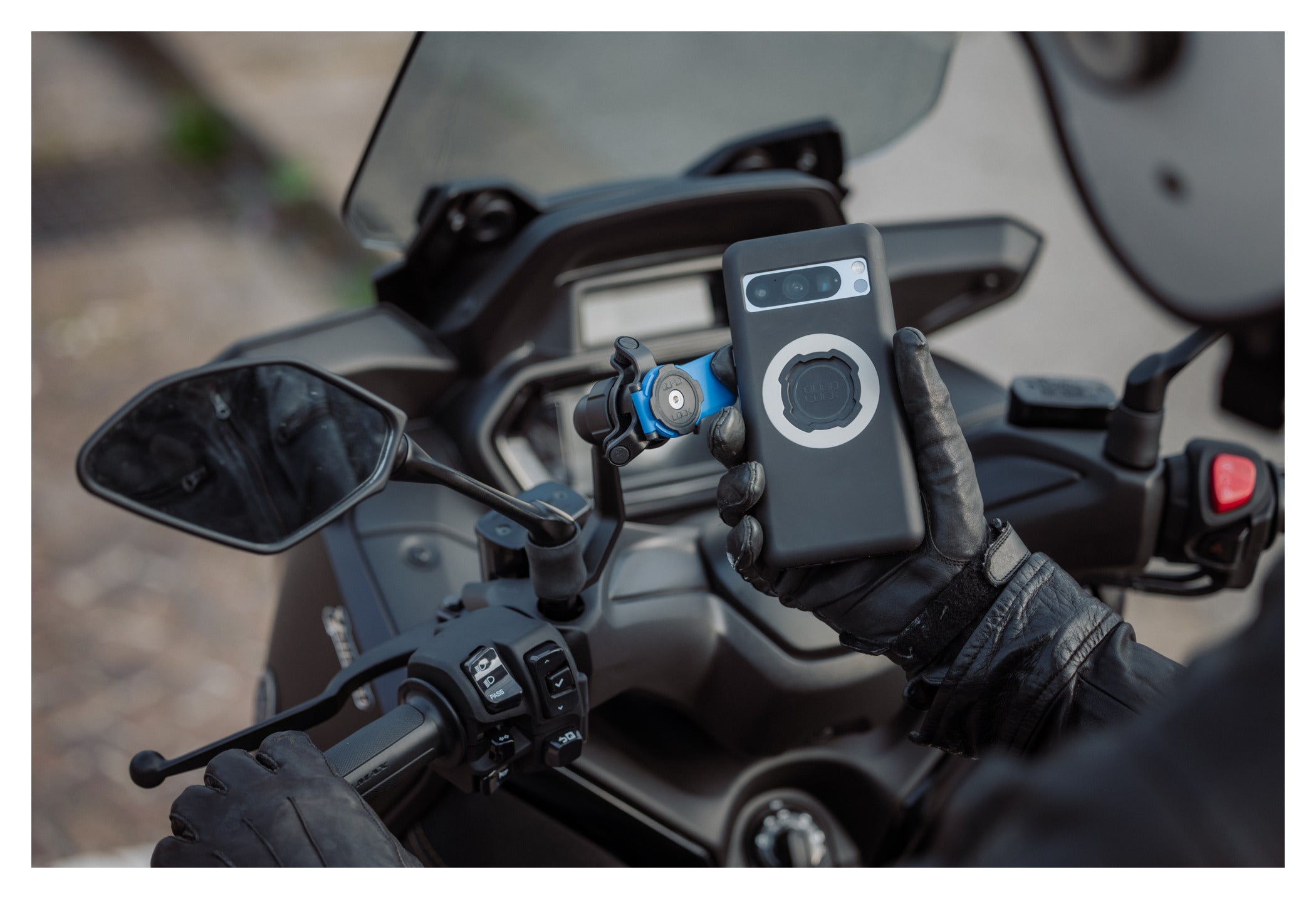 Suport Oglindă Moto Quad Lock - Fixare Sigură Smartphone