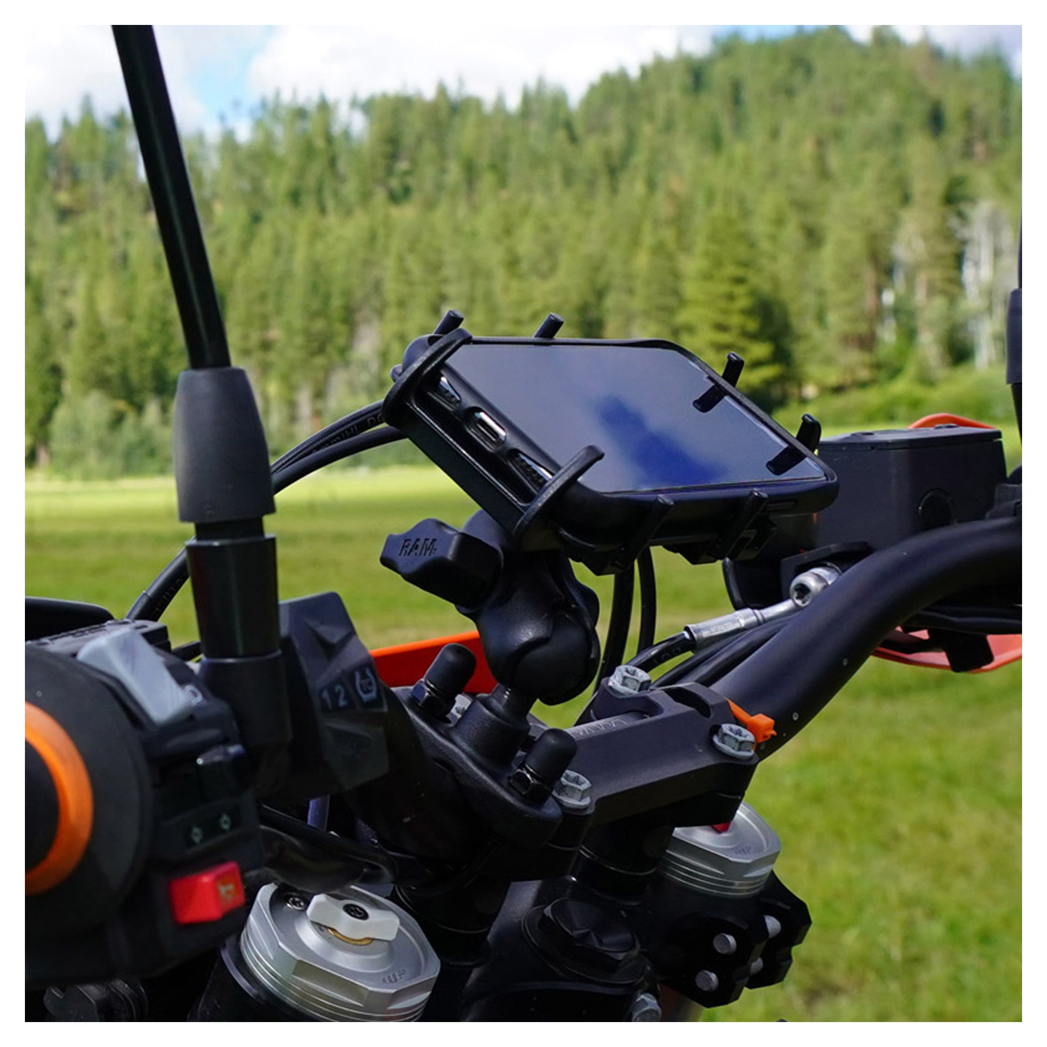Suport Telefon Universal Quick-Grip RAM Mounts - Fixare Sigură