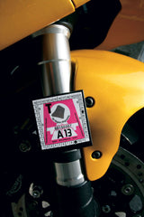 Suport Vignetă Moto FixItEasy V4 - Montare Ușoară pe Furcă