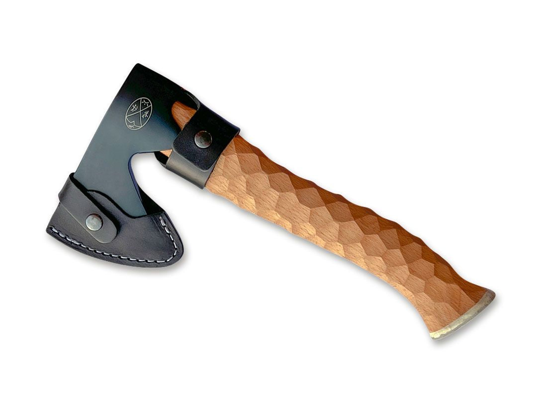 Topor Karesuando Metsämies High Carbon L Boker- Lama Acoperita Negru, Maner Sculptat Fag