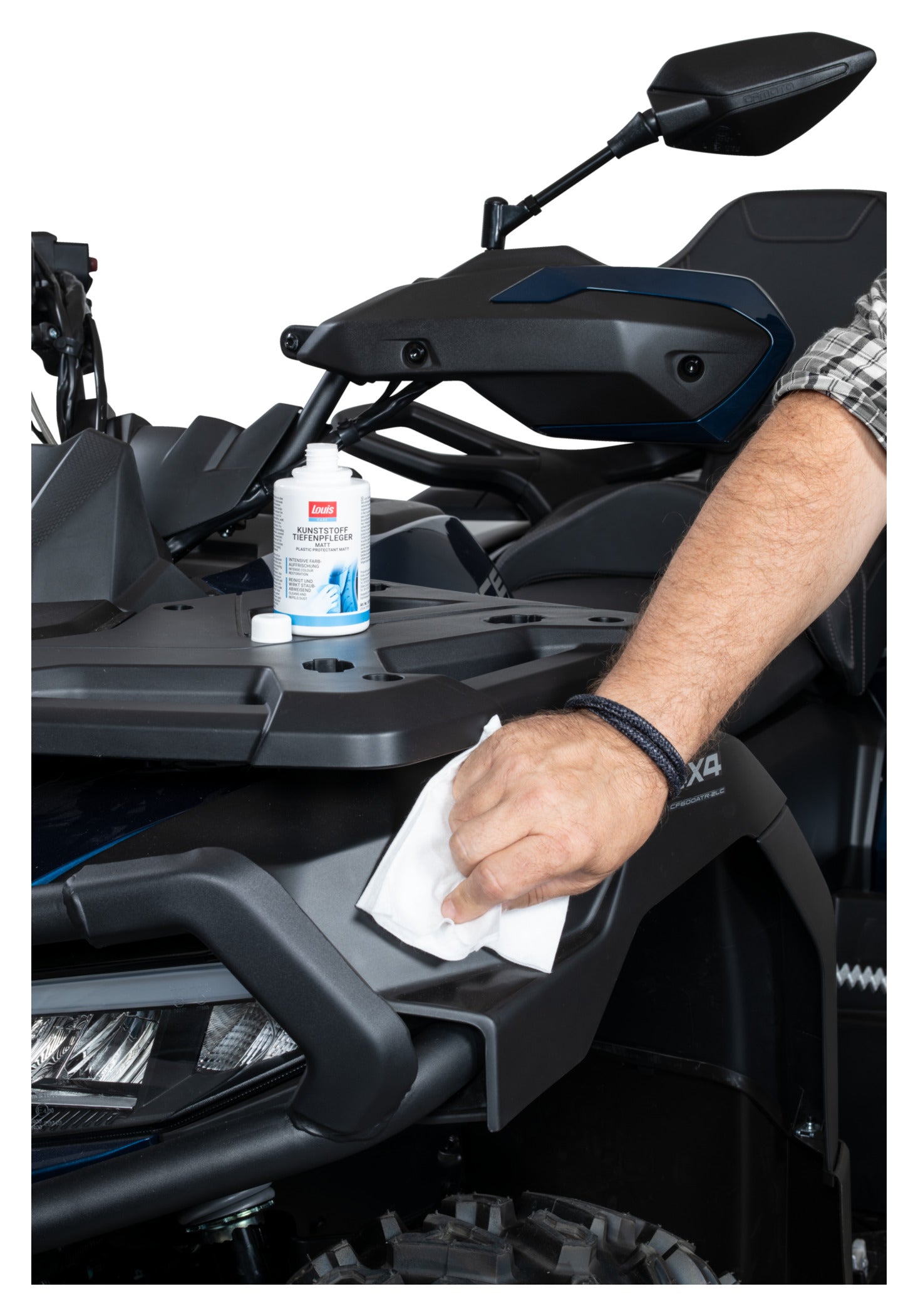 Tratament Plastic Mat Louis Care - Reîmprospătare Culoare & Protecție UV