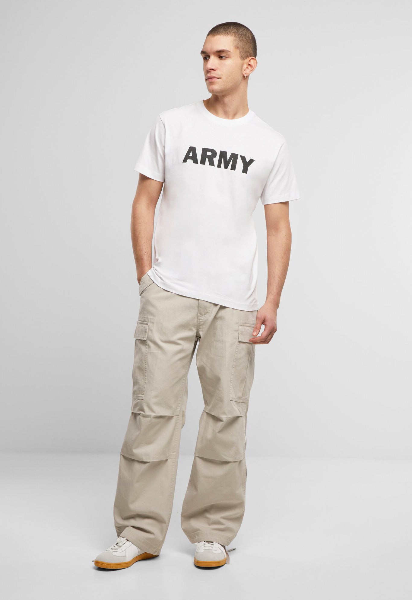 Tricou Army Alb Brandit - Confort Durabil pentru Orice Misiune