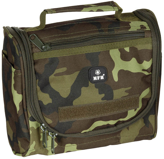Trusă Toaletă M 95 CZ Camo MFH - Cârlig Suspensie, Oglindă Detașabilă