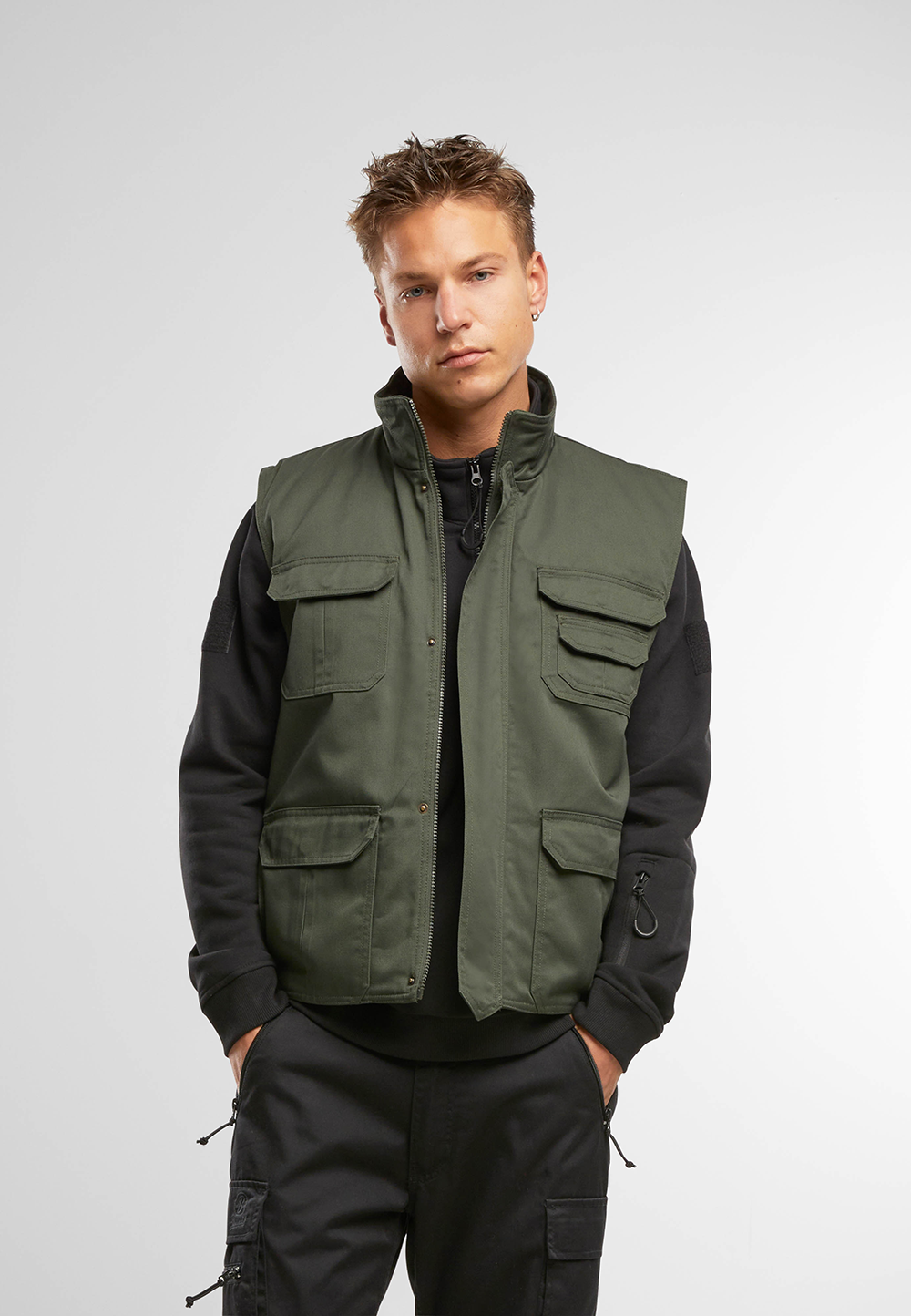 Vesta Safari Olive Brandit - Organizare Optima