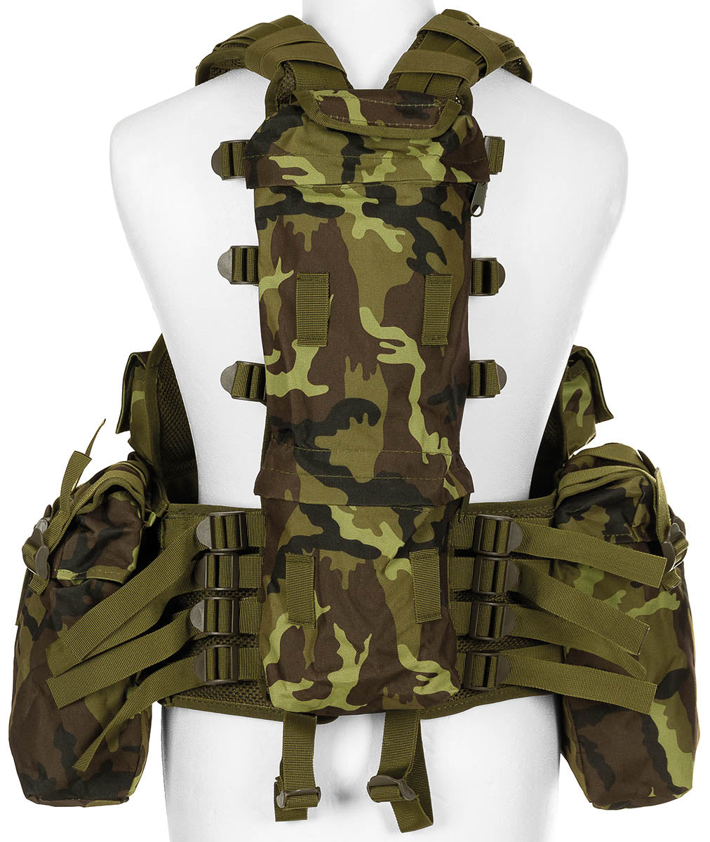 Vestă Tactică cu Buzunare Camo M95 CZ MFH - Material Mesh, Mărime Ajustabilă