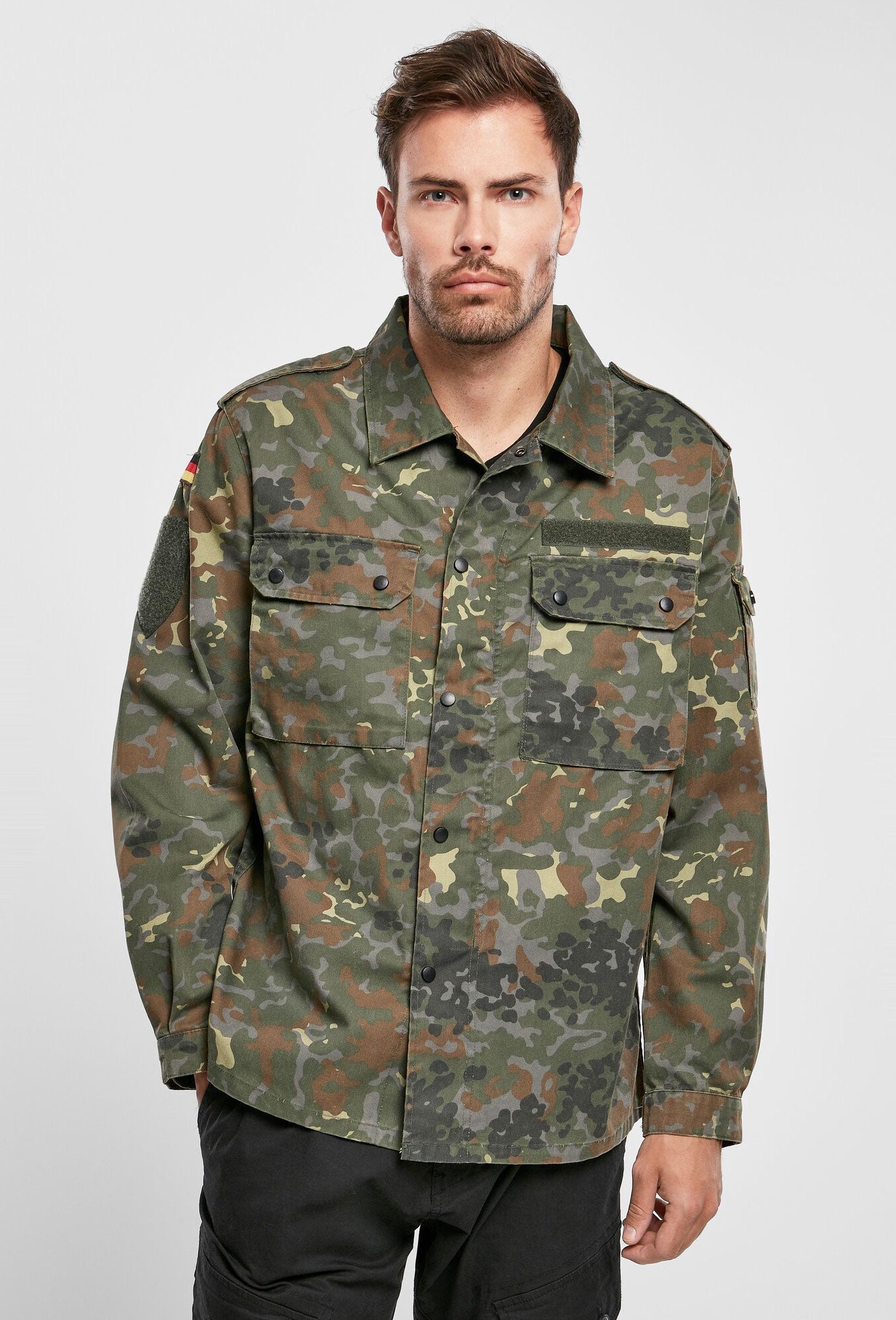 Veston BW Field Tunic Flecktarn Brandit - Rezistenta si Versatilitate