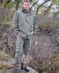 GREEN MIL-TEC® HUNTING PANTS – Pantaloni de vânătoare silențioși și funcționali pentru teren dificil