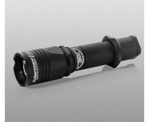 LANTERNA ARMYTEK DOBERMANN PRO TACTICAL FLASHLIGHT 1400 LUMENI