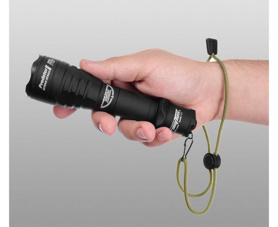 LANTERNA ARMYTEK PREDATOR PRO TACTICAL FLASHLIGHT 1700 LUMENI